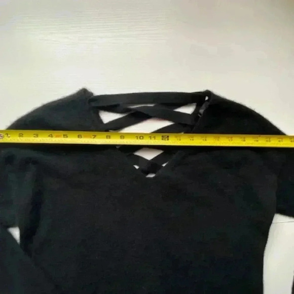 AQUA Cashmere Lace-Up Back V-neck Sweater Black Size XS - Picture 5 of 10